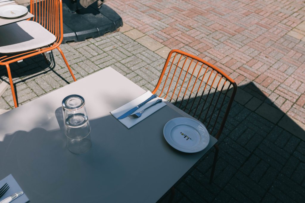 Place Carmin furnished by Espace Cabdéco, Pedrali.