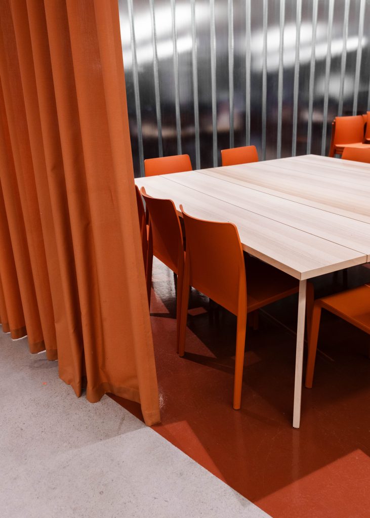 FlightHub furnished by Espace Cabdéco. Volt chairs by Pedrali. 