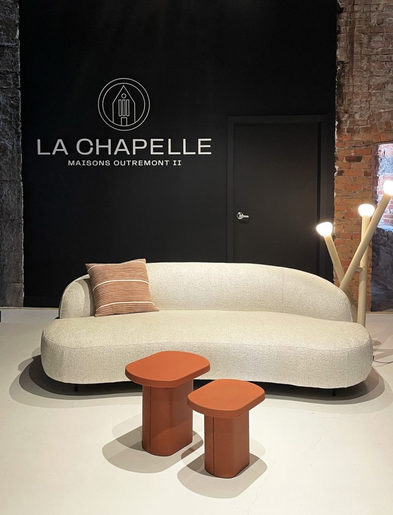 La Chapelle Outremont meublé par Espace Cabdéco. Tables Caementum de Pedrali.