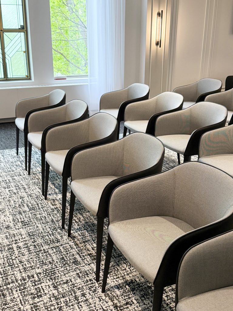 Mont-Royal Memorial Services, furnished by Espace Cabdéco. Laja chairs by Pedrali. 