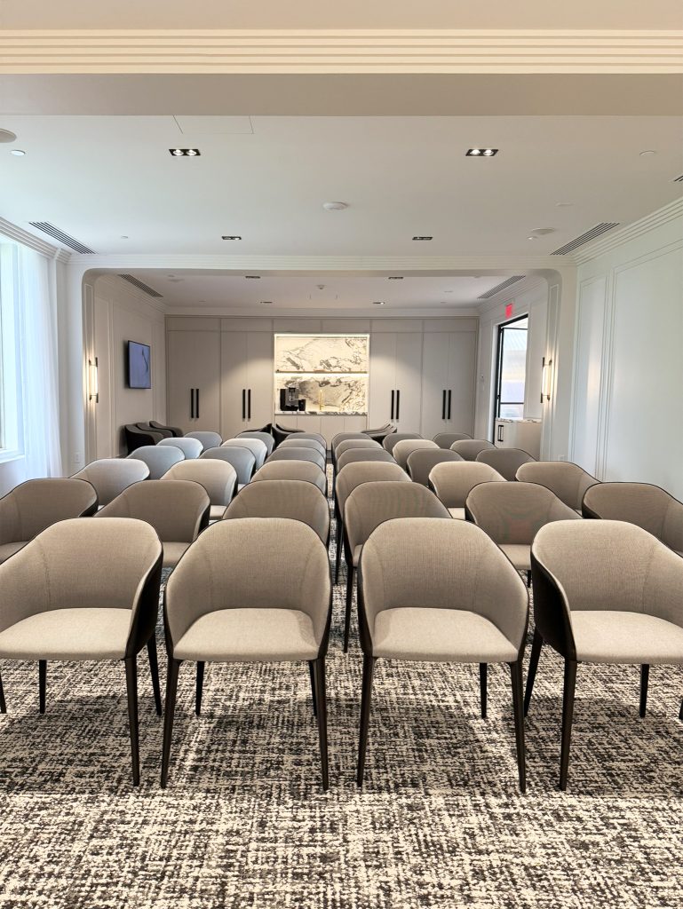 Mont-Royal Memorial Services, furnished by Espace Cabdéco. Laja chairs by Pedrali. 