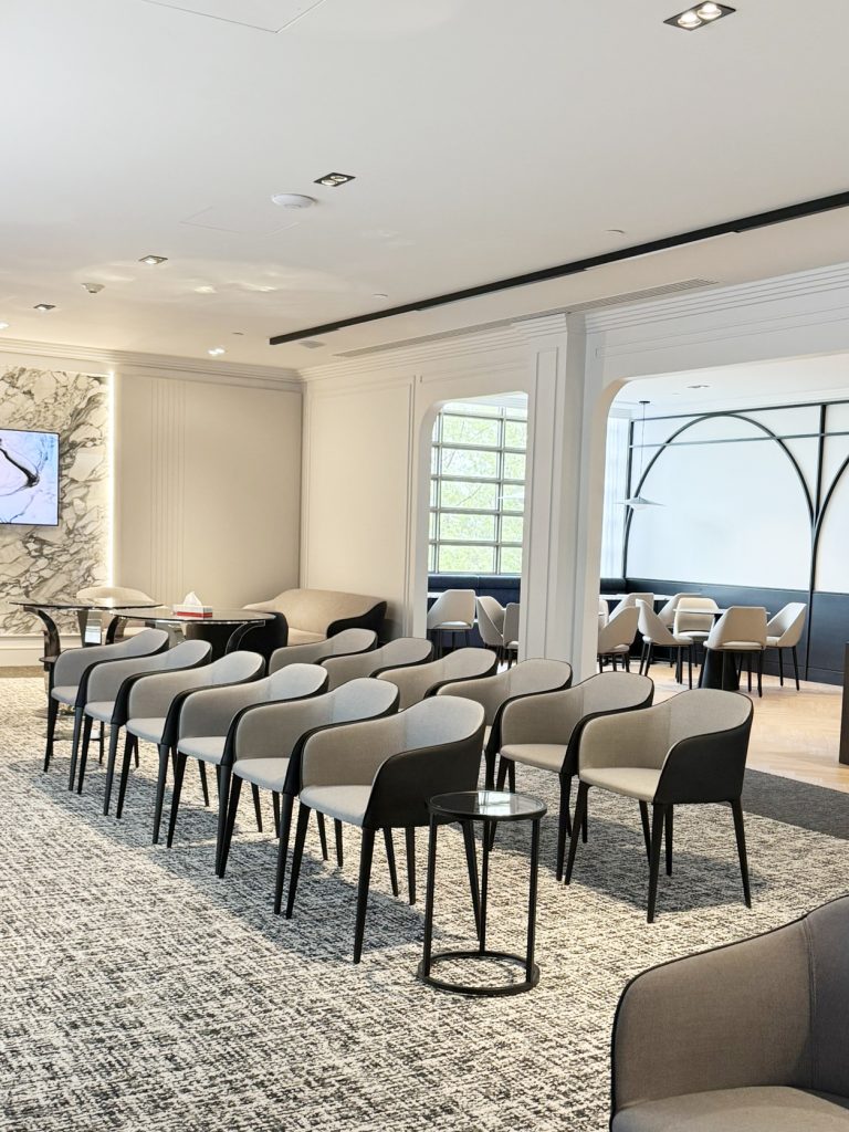 Mont-Royal Memorial Services, furnished by Espace Cabdéco. Laja chairs by Pedrali. 