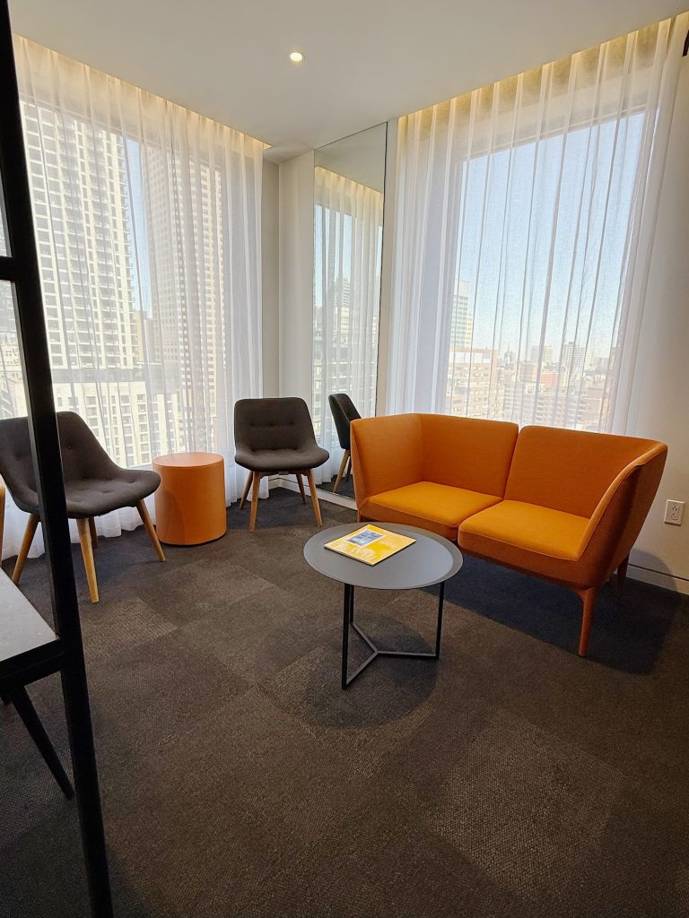 Hôtel Monville furnished by Espace Cabdéco. Social sofa, Wow ottoman by Pedrali. 